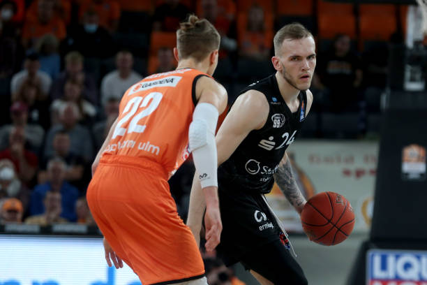 辽宁的战术 辽宁的战术