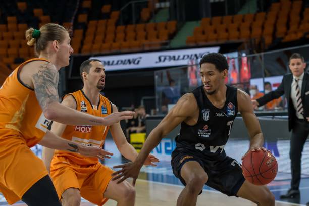 屡屡体现在 屡屡体现在